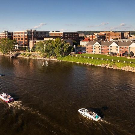 Courtyard La Crosse Downtown/Mississippi Riverfront Exterior foto